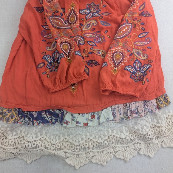 John Mark Bohemian Layered Textured Coral Blouse with Embroidery & Lace Hem Med - Picture 2 of 7